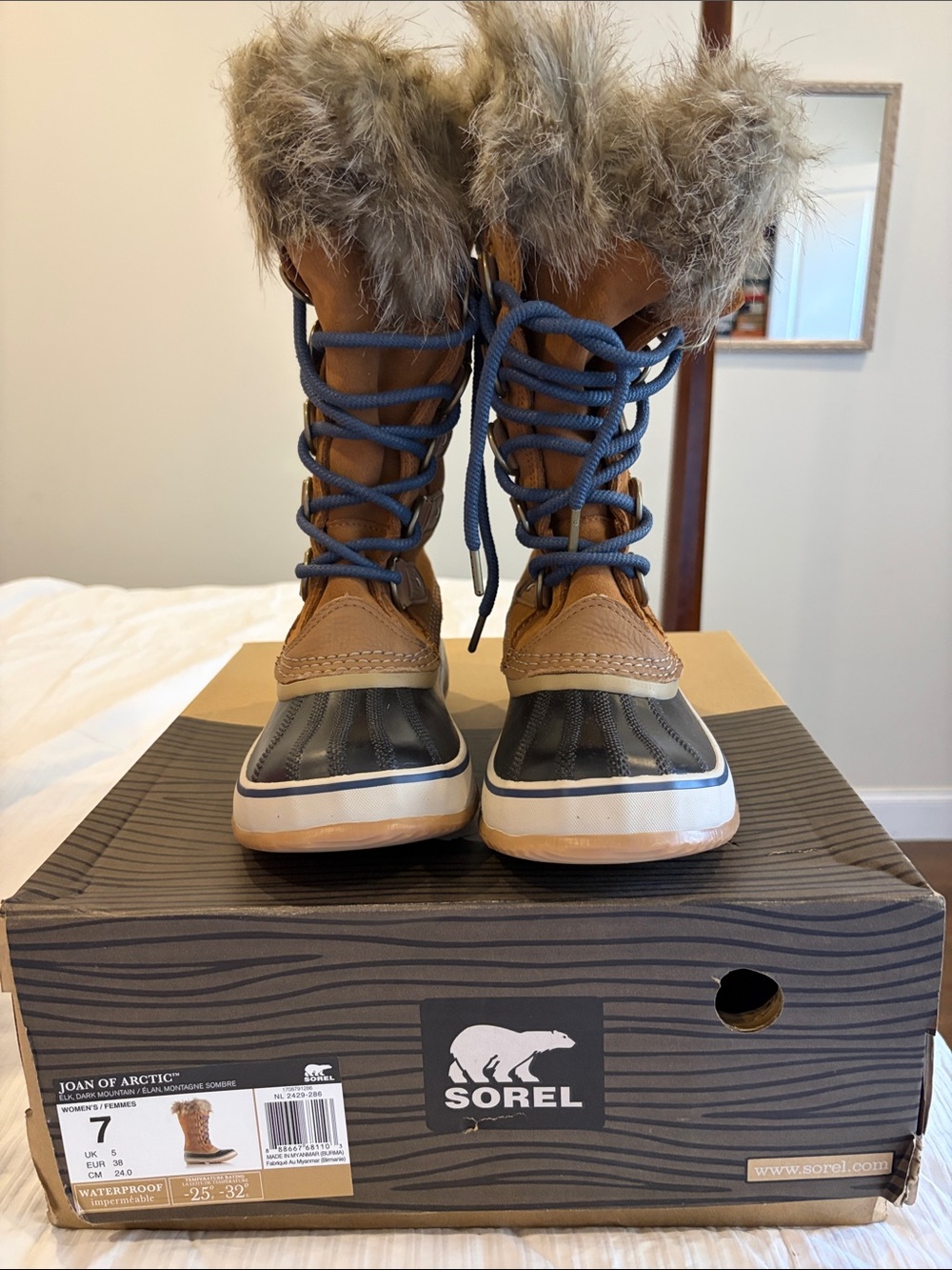 Sorel Joan of Arctic Boots – Women’s Size 7 (Camel Brown) - Brand New